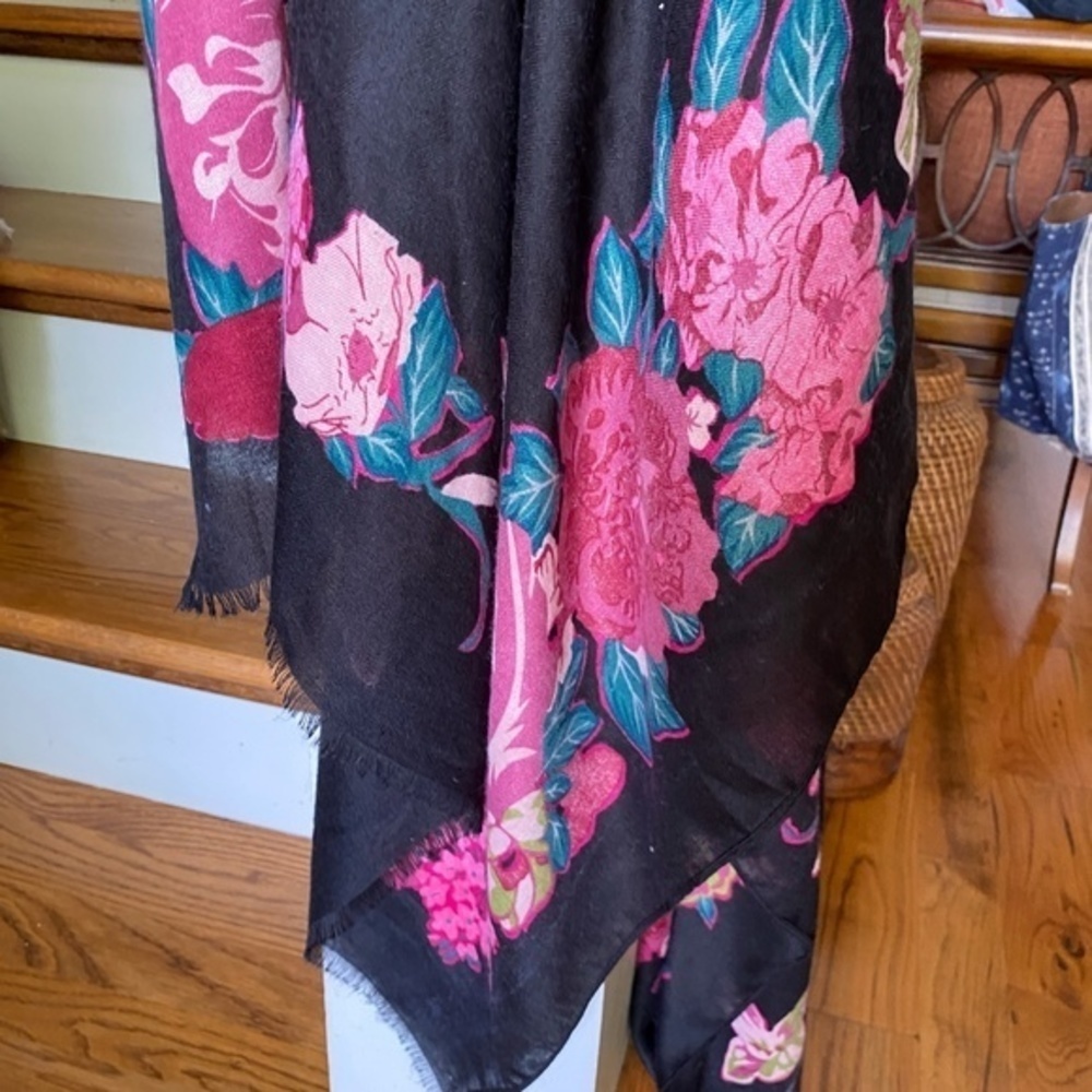 Anthropologie Black Floral Oversized Scarf - Picture 11 of 12